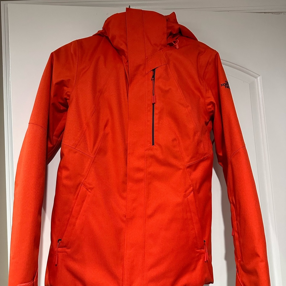 The North Face Women’ Fiery Red Performance Jacket